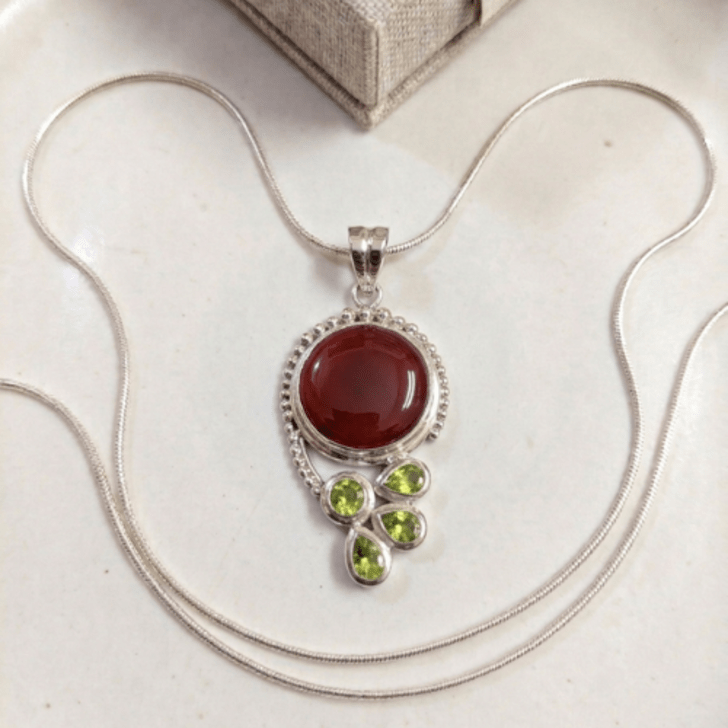 CARNELIAN & PERIDOT SILVER PENDANT